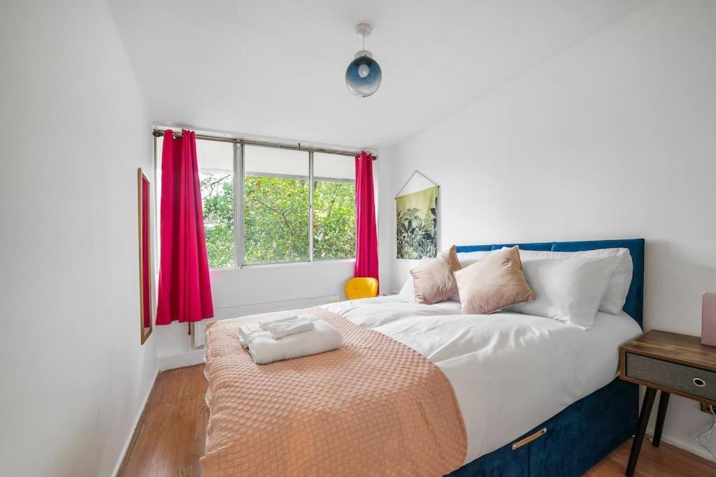 Stunning 4br In Apartament